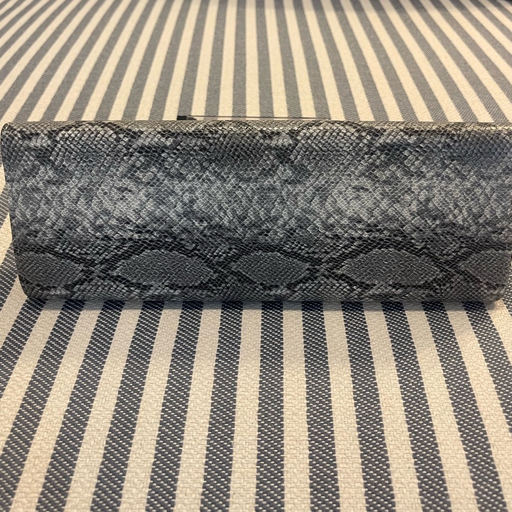 BCBGeneration Silver Clutch - Picture 4 of 7